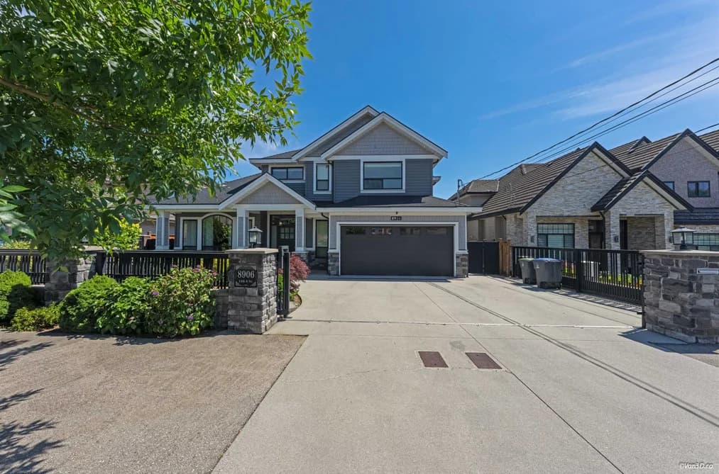 8906 134A STREET, Surrey, BC — Residential for Sale - Photo 2