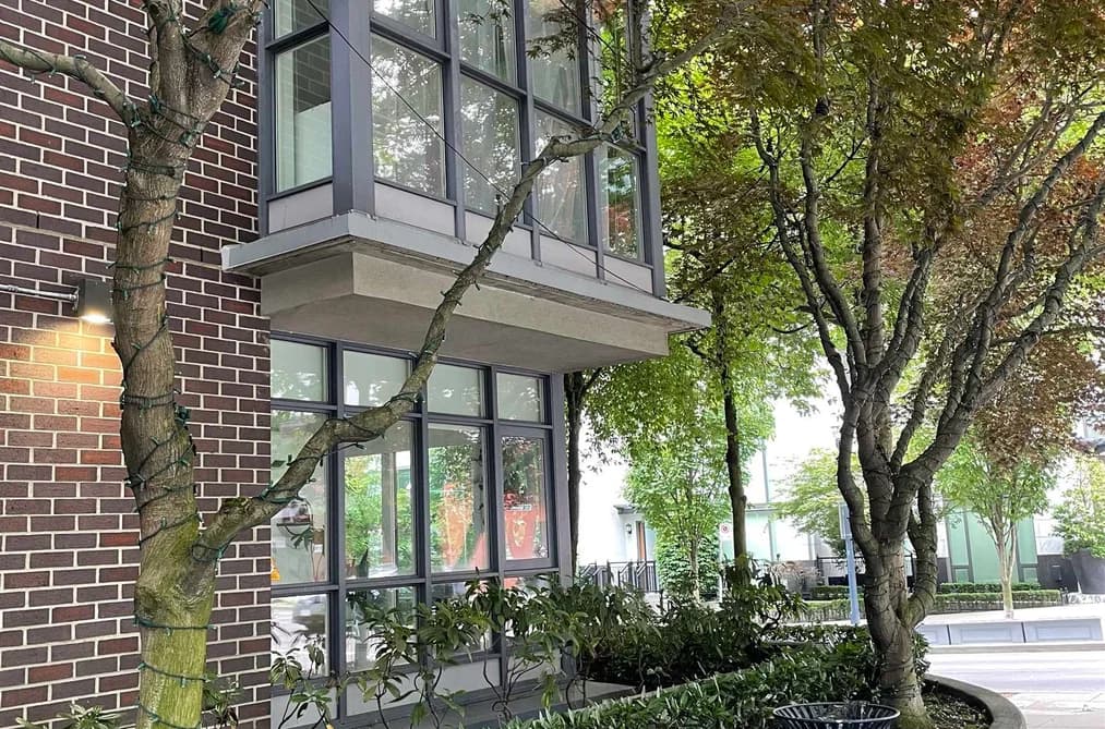 891 HELMCKEN STREET, Vancouver, BC — Residential for Sale - Photo 2