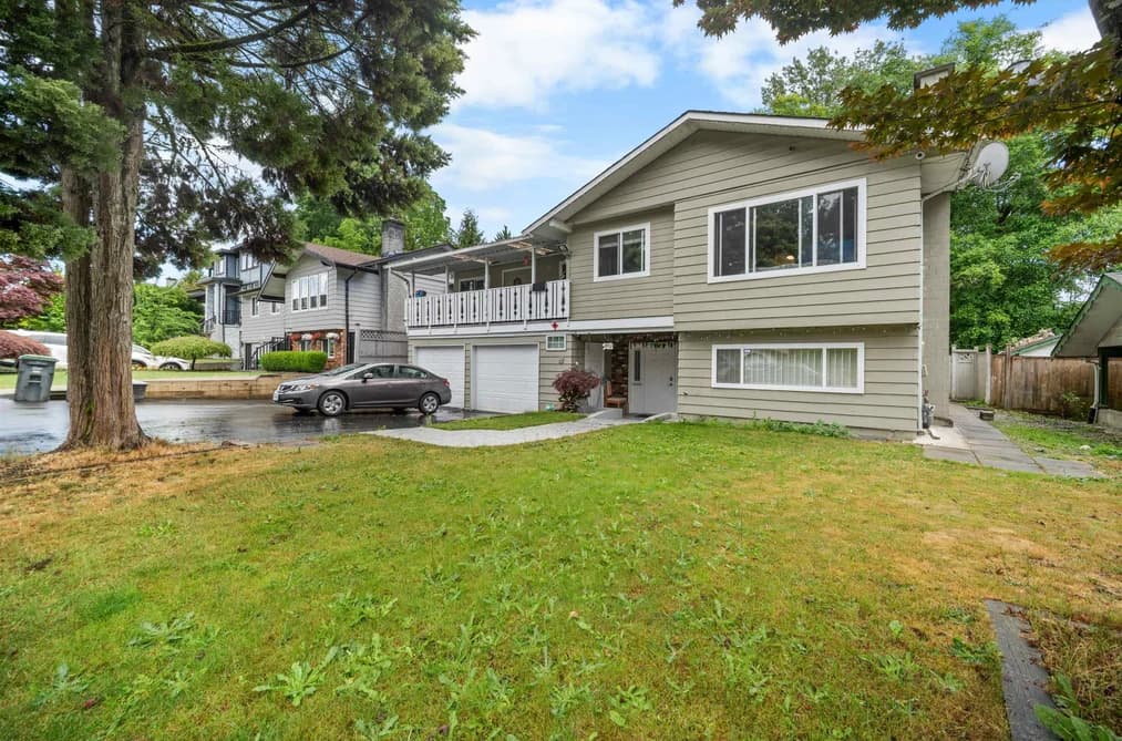 8912 URSUS CRESCENT, Surrey, BC — Residential for Sale - Photo 2