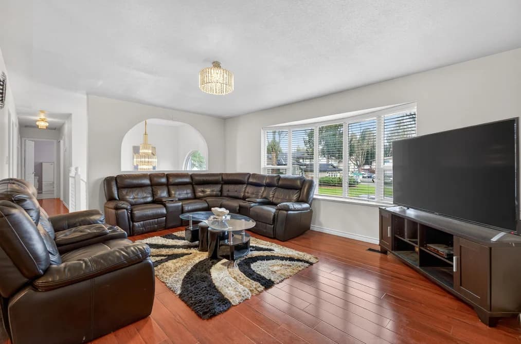 8927 146A STREET, Surrey, BC — Residential for Sale - Photo 2