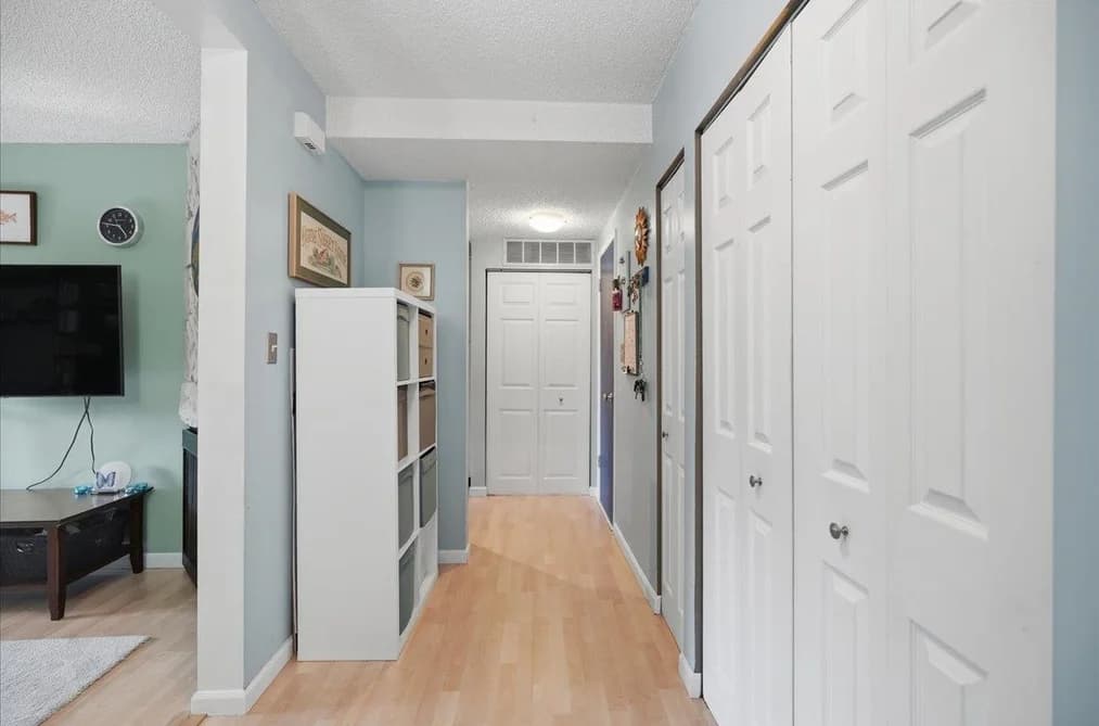 8940 CENTAURUS CIRCLE, Burnaby, BC — Residential for Sale - Photo 2