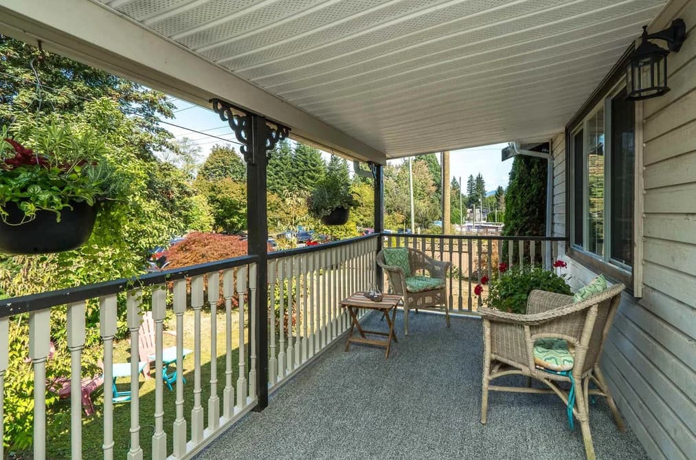 8992 ROYAL STREET, Langley, BC — Residential for Sale - Photo 2