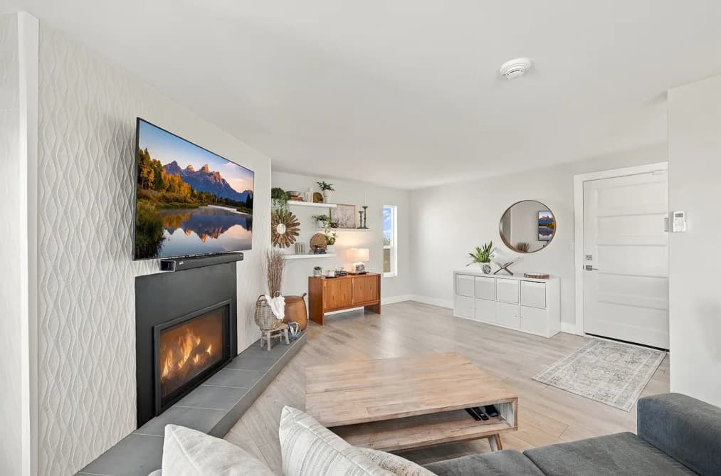 9 15989 MARINE DRIVE, White Rock, BC — Residential for Sale - Photo 2
