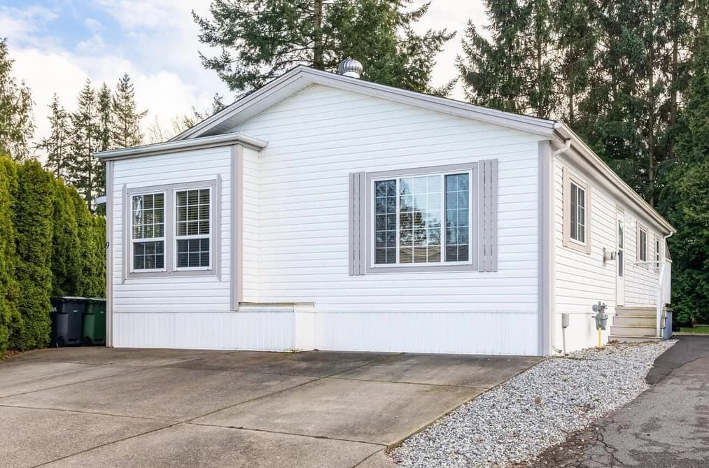 9 1840 160 STREET, Surrey, BC — Residential for Sale - Photo 2