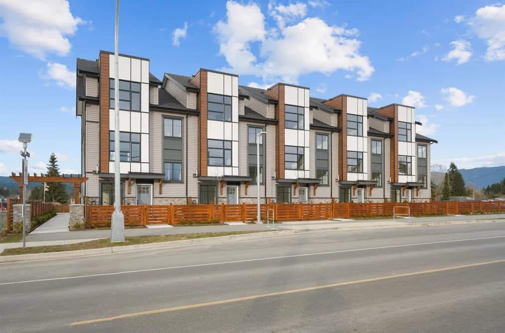 9 32929 CHERRY AVENUE, Mission, BC — Residential for Sale - Photo 2