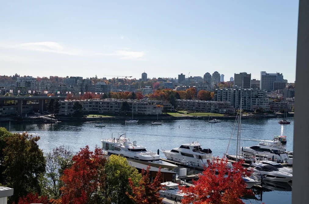 901 1067 MARINASIDE CRESCENT, Vancouver, BC — Residential for Sale - Photo 2