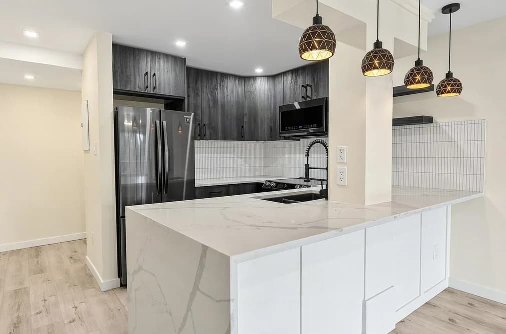 901 6595 WILLINGDON AVENUE, Burnaby, BC — Residential for Sale - Photo 2