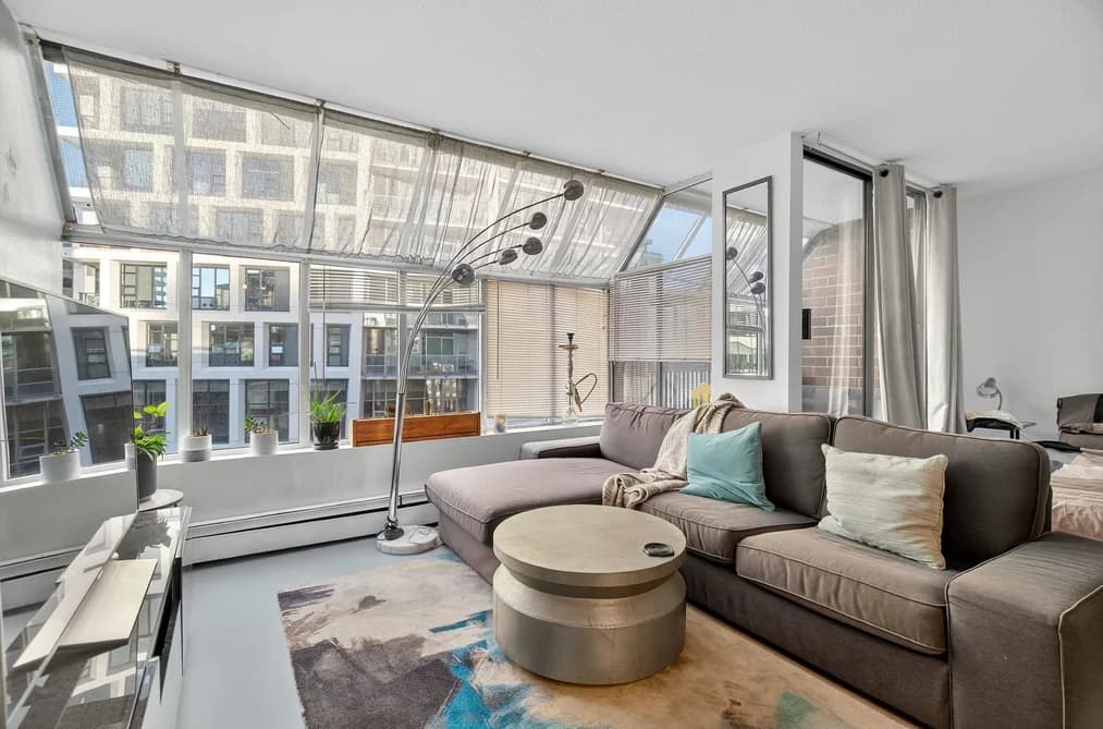 902 950 DRAKE STREET, Vancouver, BC — Residential for Sale - Main Photo