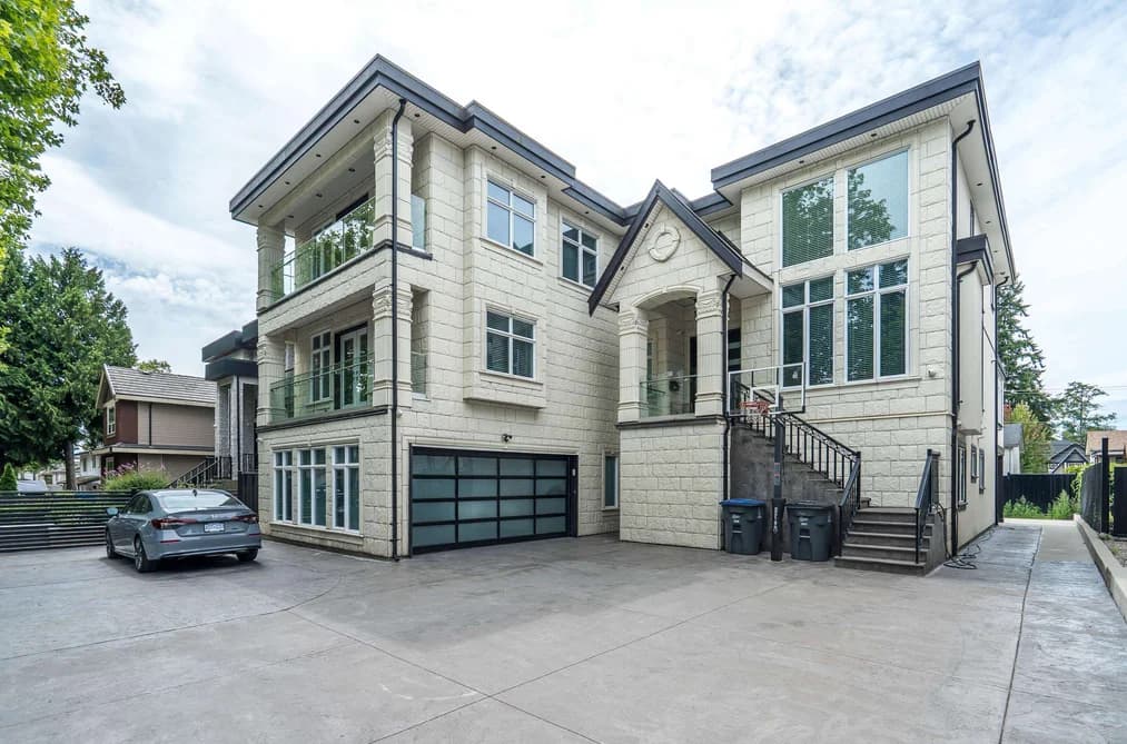 9021 BEN NEVIS CRESCENT, Surrey, BC — Residential for Sale - Photo 2