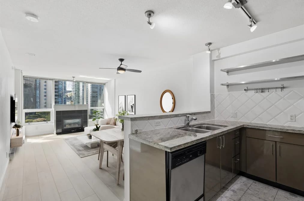 903 1328 W PENDER STREET, Vancouver, BC — Residential for Sale - Photo 2
