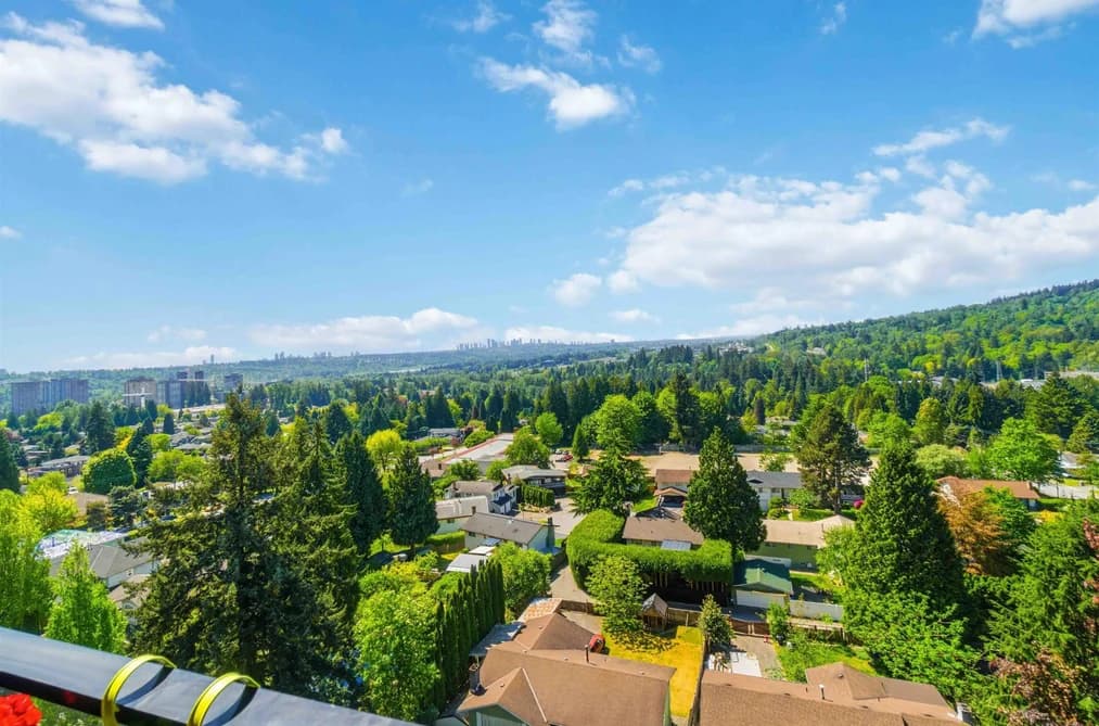 903 691 NORTH ROAD, Coquitlam, BC — Residential for Sale - Photo 2