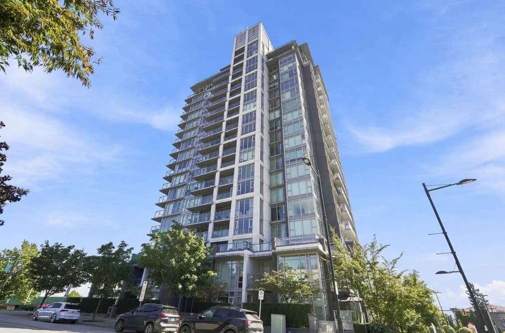 905 958 RIDGEWAY AVENUE, Coquitlam, BC — Residential for Sale - Main Photo