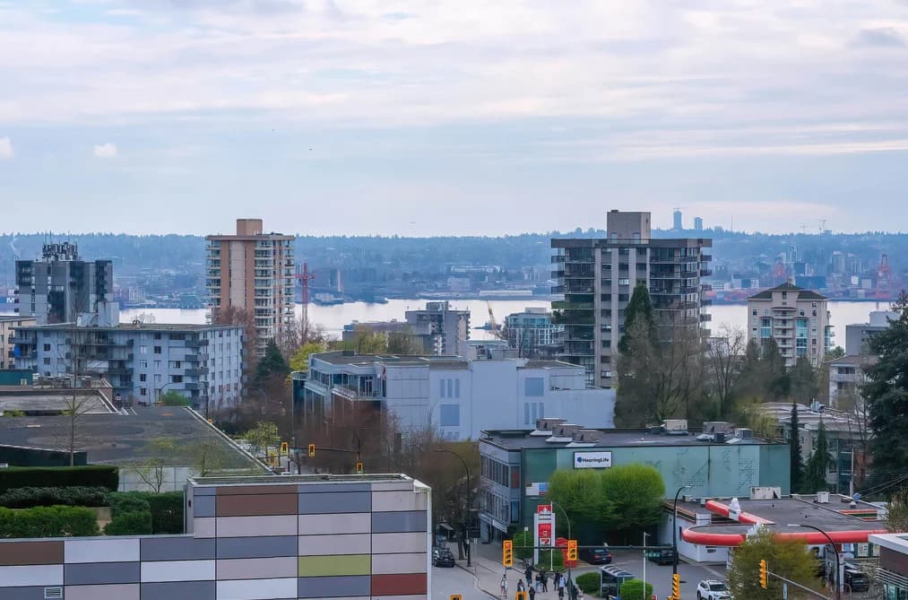 906 108 14TH STREET, North Vancouver, BC — Residential for Sale - Main Photo