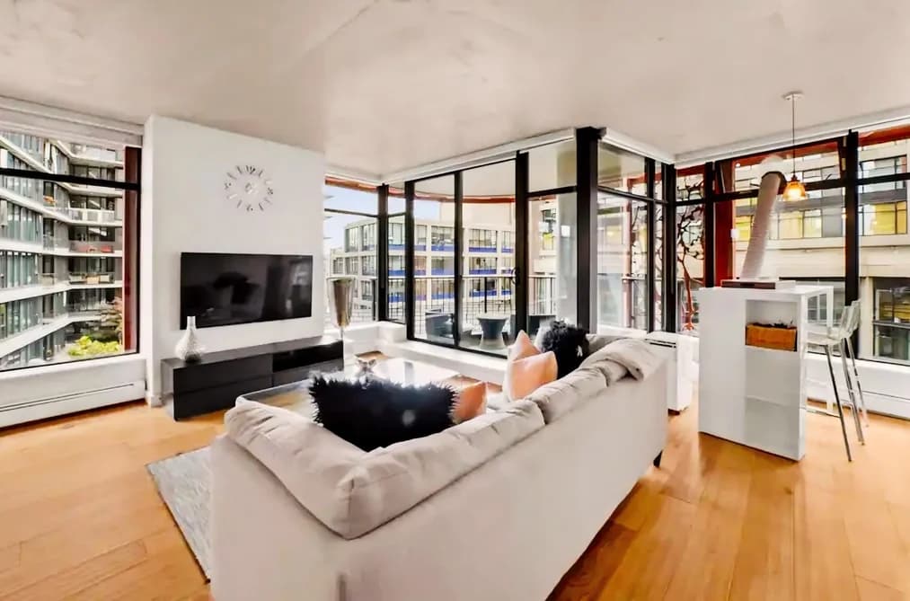 906 - 128 W Cordova Street, Vancouver, BC - MLS: R3170913 - Photo 1 906 - 128 W Cordova Street, Vancouver, BC - MLS: R3170913 - Photo 1