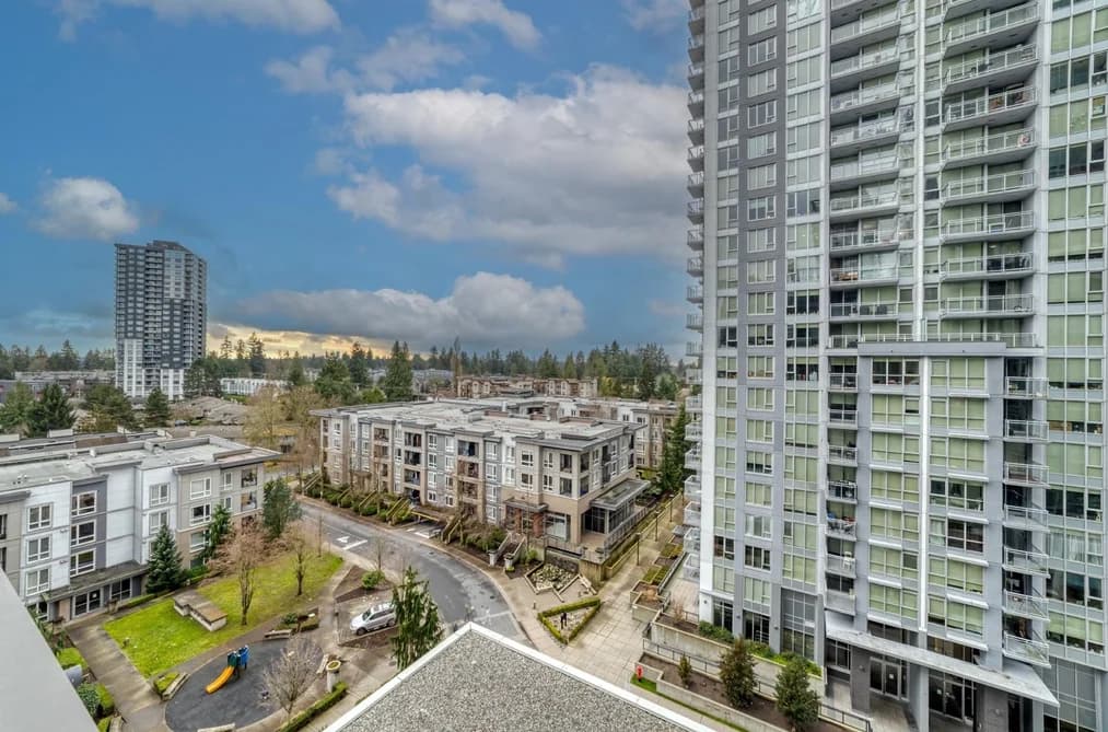 906 13350 CENTRAL AVENUE, Surrey, BC — Residential for Sale - Photo 2