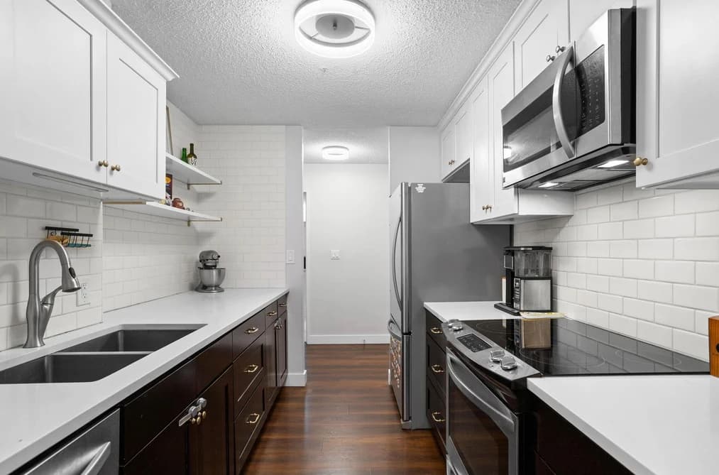 906 2020 BELLWOOD AVENUE, Burnaby, BC — Residential for Sale - Main Photo