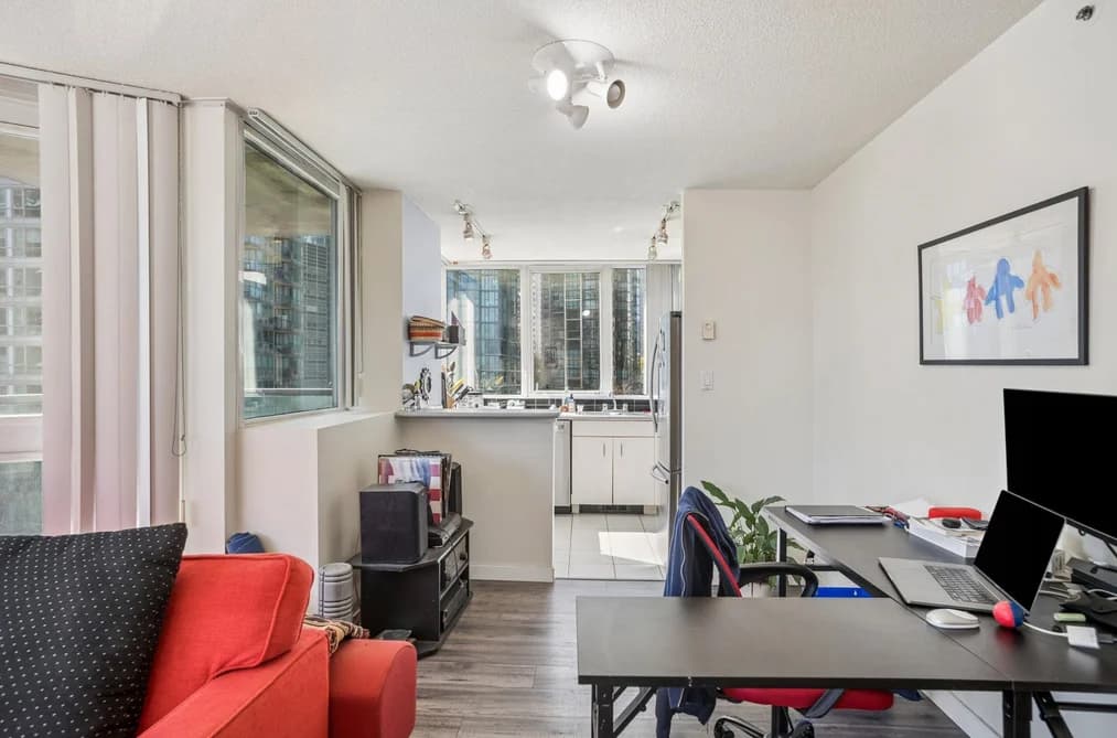 588 BROUGHTON STREET, Vancouver, BC — Residential for Sale - Photo 2