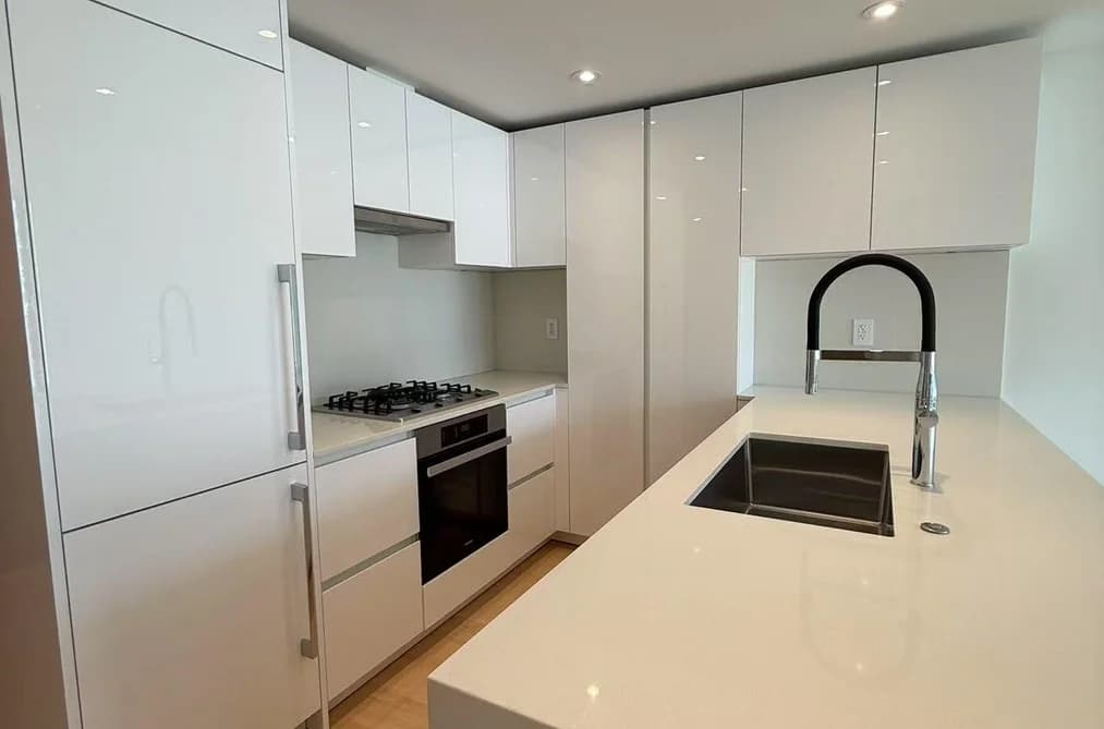 907 135 E 13TH STREET, North Vancouver, BC — Residential for Sale - Main Photo