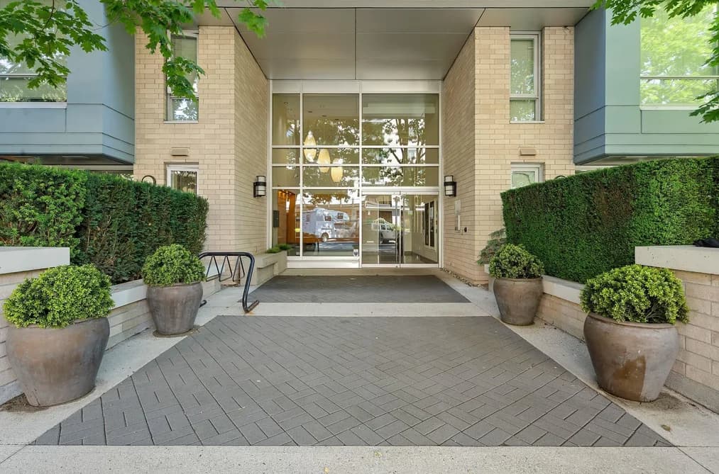 907 175 WEST 2ND ST STREET, North Vancouver, BC — Residential for Sale - Photo 2