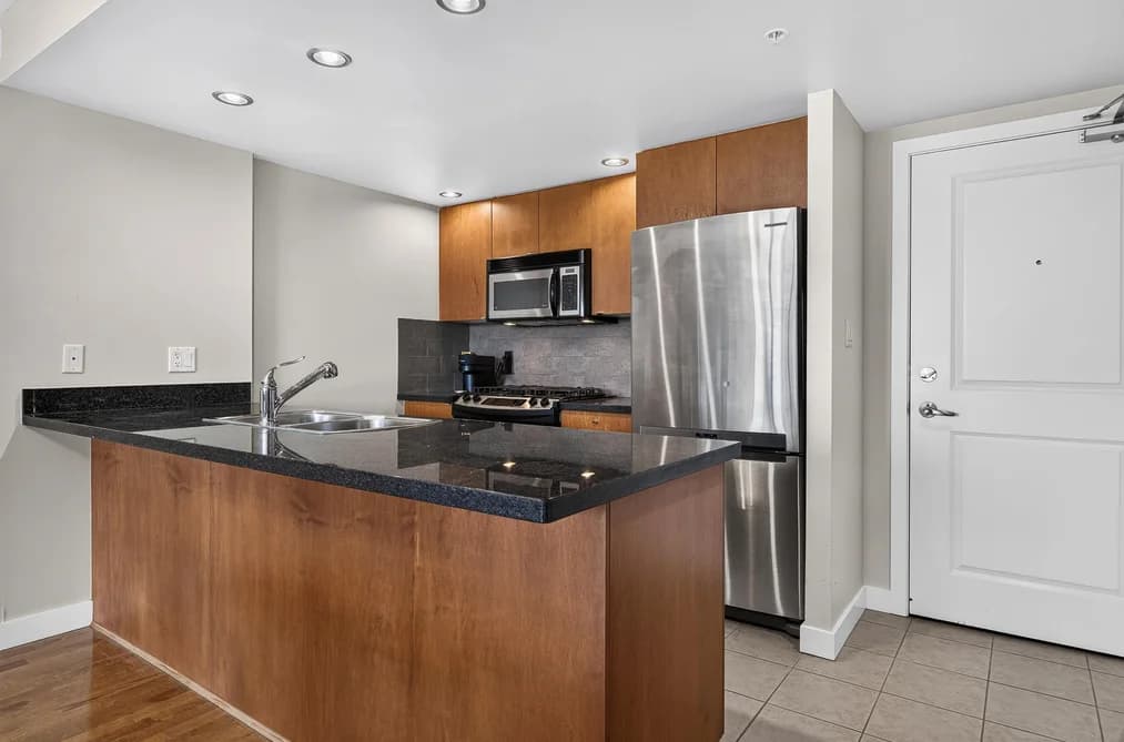 907 6233 KATSURA STREET, Richmond, BC — Residential for Sale - Photo 2