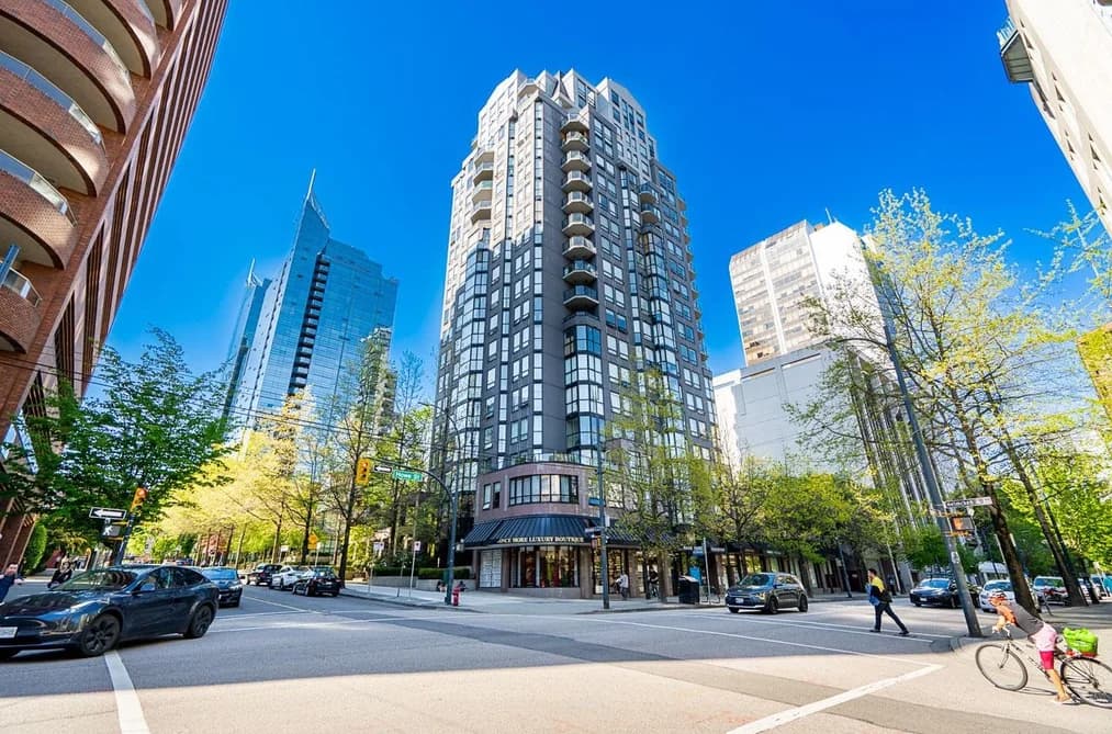 907 811 HELMCKEN STREET, Vancouver, BC — Residential for Sale - Main Photo