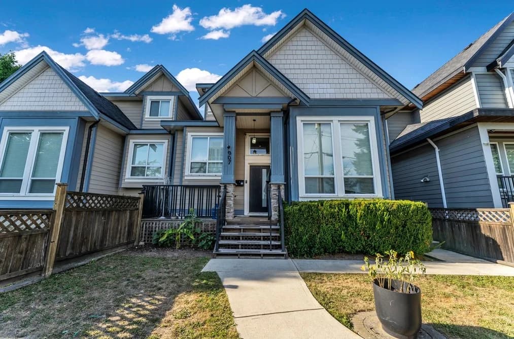 907 HARRIS AVENUE, Coquitlam, BC — Residential for Sale - Photo 2