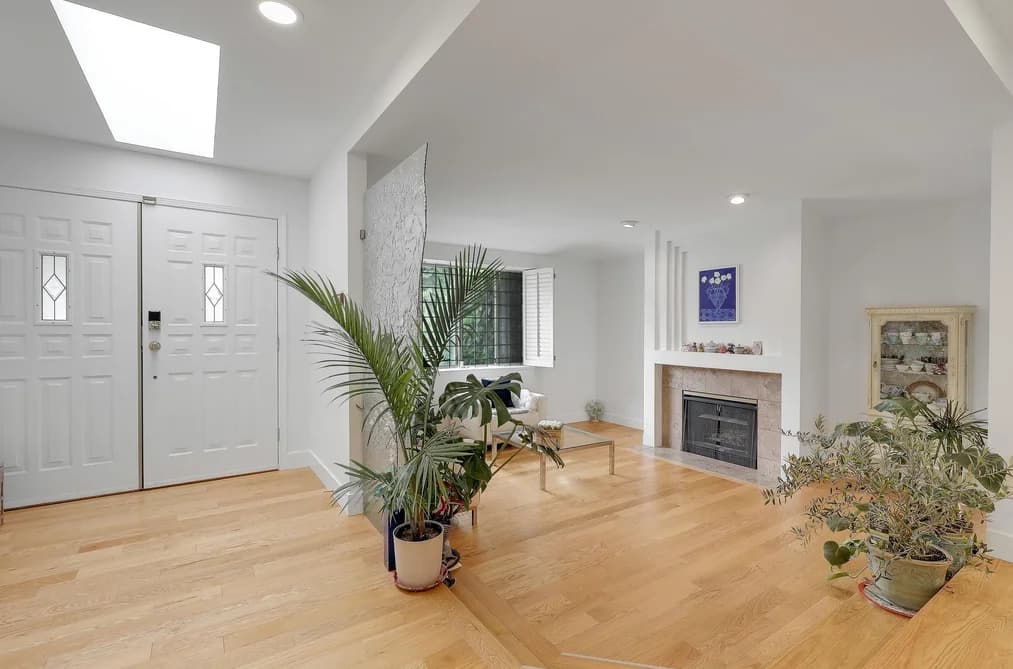 907 SPRICE AVENUE, Coquitlam, BC — Residential for Sale - Photo 2