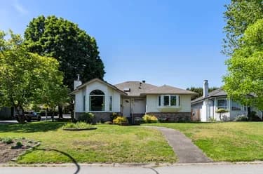 House for sale at 9109 160a Street Surrey British Columbia - MLS: R3119744