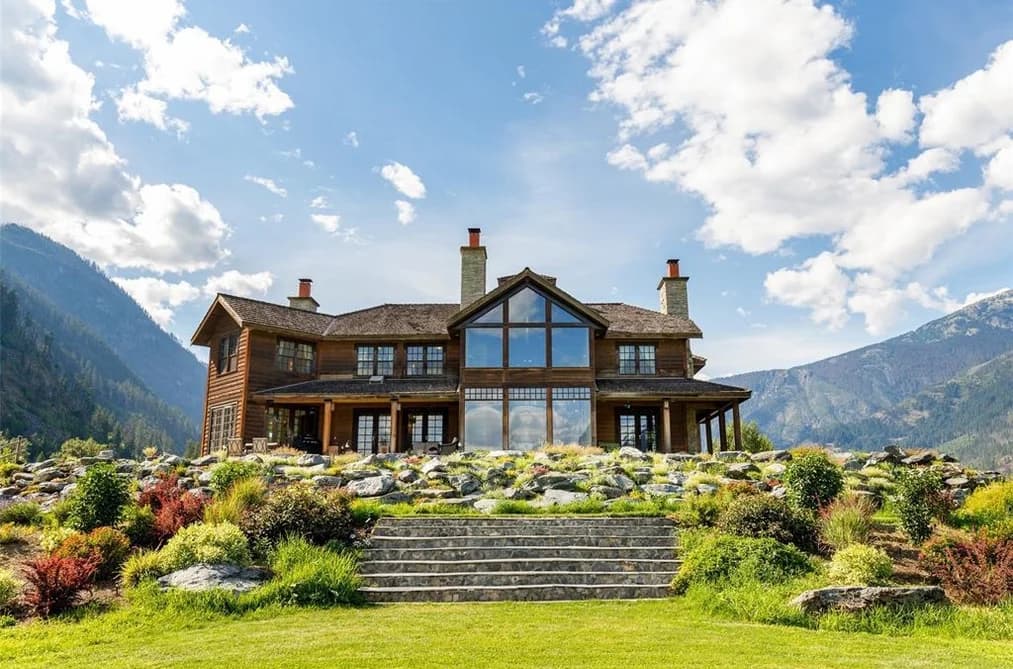 9115 PEMBERTON MEADOWS ROAD, Pemberton, BC — Residential for Sale - Photo 2