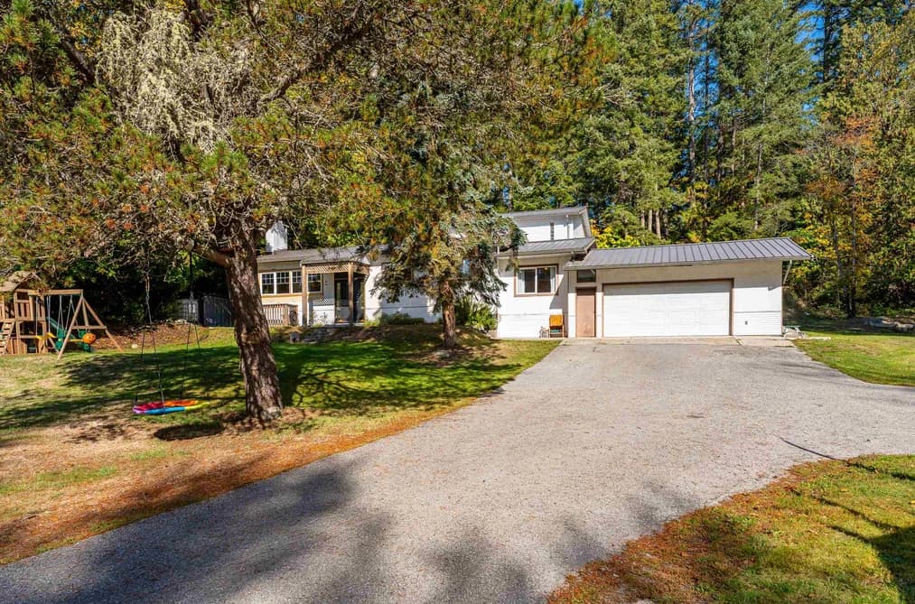 9158 SUNSHINE COAST HIGHWAY, Halfmoon Bay, BC — Residential for Sale - Main Photo