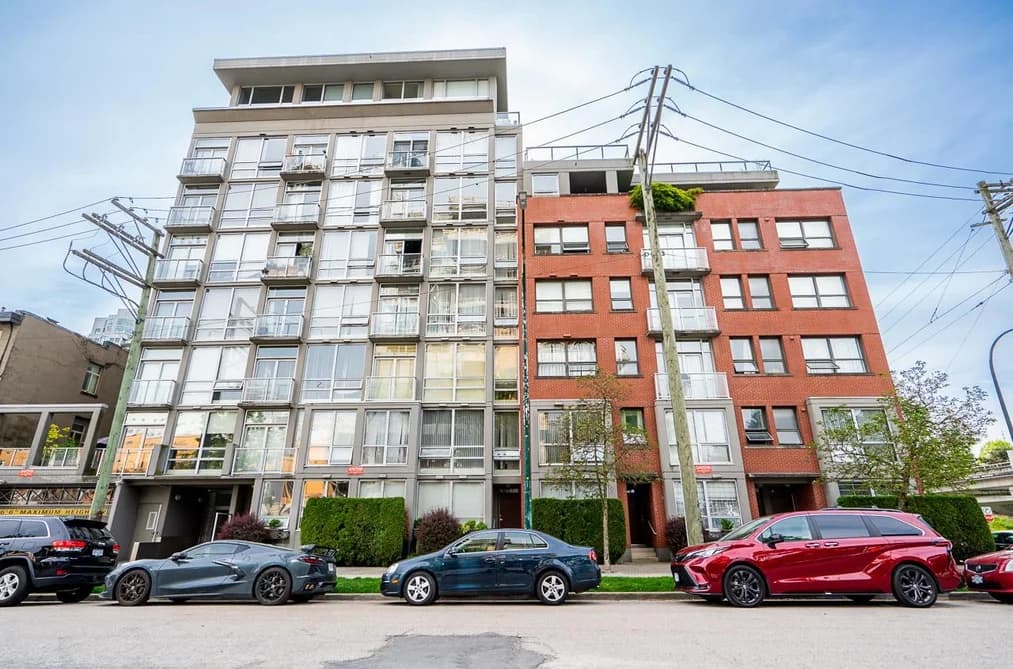 917 STATION STREET, Vancouver, BC — Residential for Sale - Photo 2