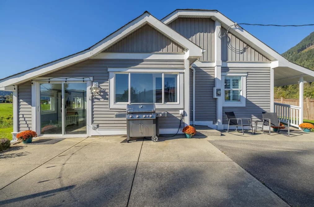 9183 SYLVESTER ROAD, Mission, BC — Residential for Sale - Photo 2
