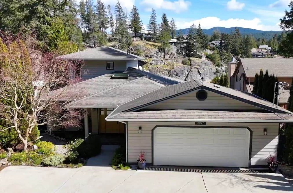 9197 TRUMAN ROAD, Halfmoon Bay, BC — Residential for Sale - Photo 2