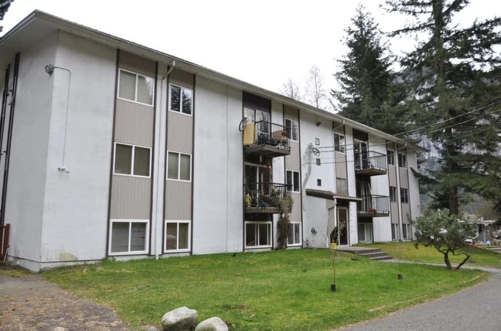 92 38179 WESTWAY AVENUE, Squamish, BC — Residential for Sale - Photo 2