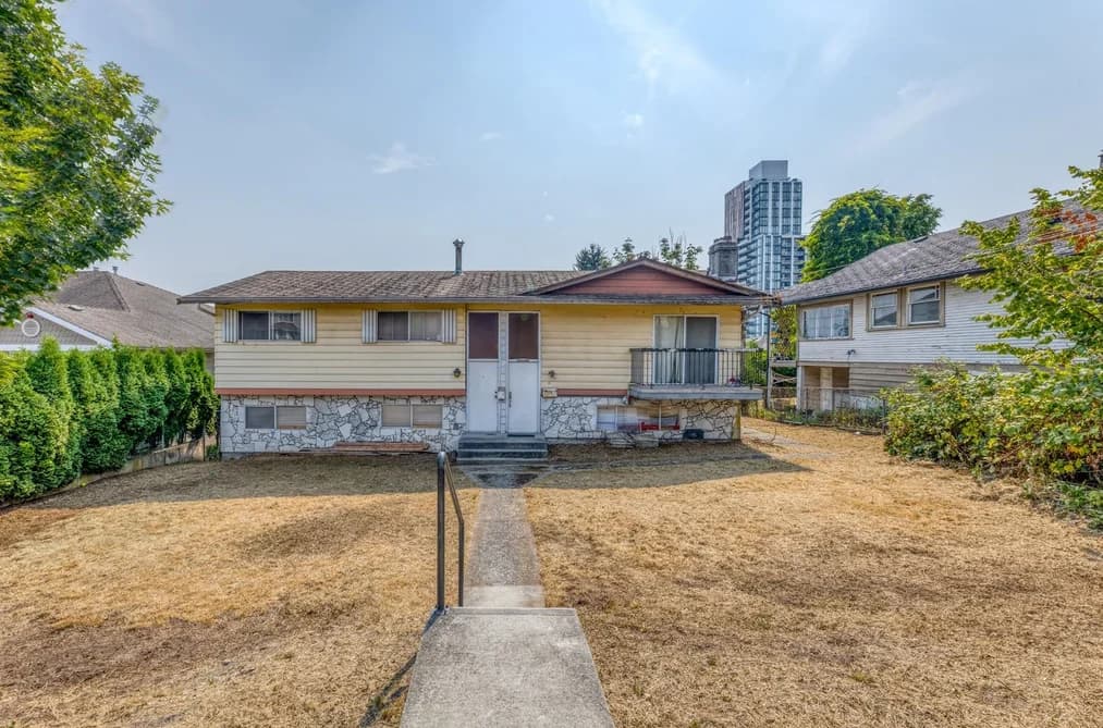 920 HARRIS AVENUE, Coquitlam, BC — Residential for Sale - Main Photo