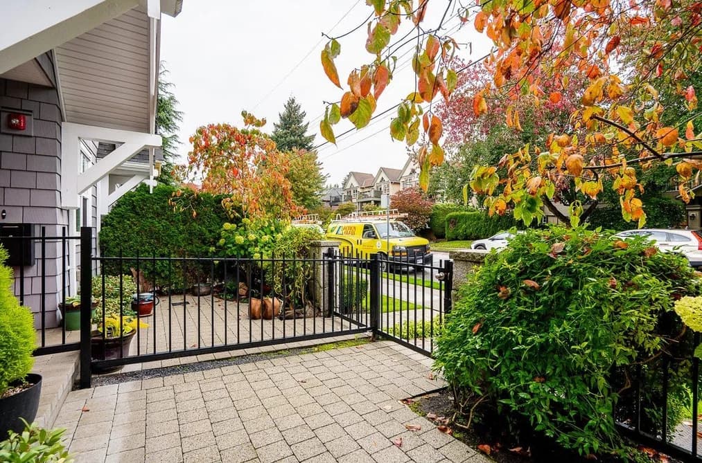920 W 15TH AVENUE, Vancouver, BC — Residential for Sale - Photo 2