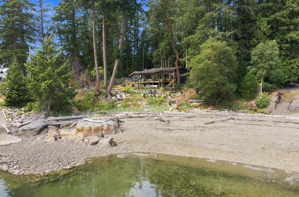 9219 HYDAWAY ROAD, Halfmoon Bay, BC — Residential for Sale - Main Photo