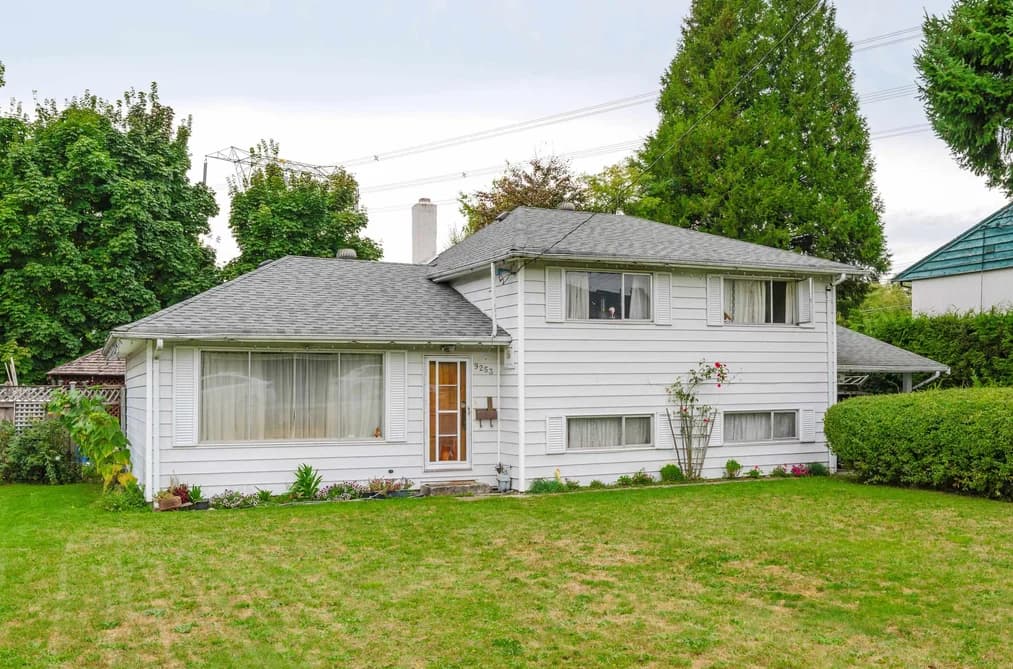 9253 137A STREET, Surrey, BC — Residential for Sale - Photo 2