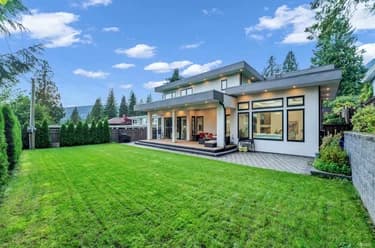 House for sale at 929 Canyon Boulevard North Vancouver British Columbia - MLS: R3116423