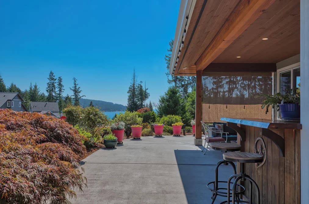 9326 JORGENSEN PLACE, Halfmoon Bay, BC — Residential for Sale - Main Photo