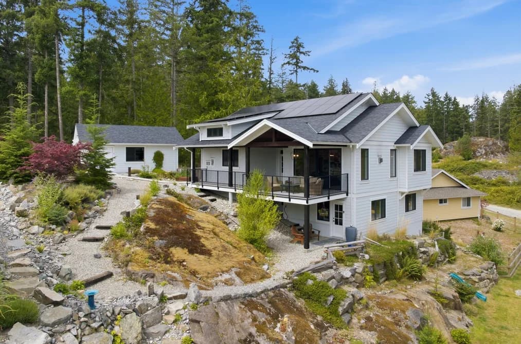 9336 JORGENSEN PLACE, Halfmoon Bay, BC — Residential for Sale - Main Photo