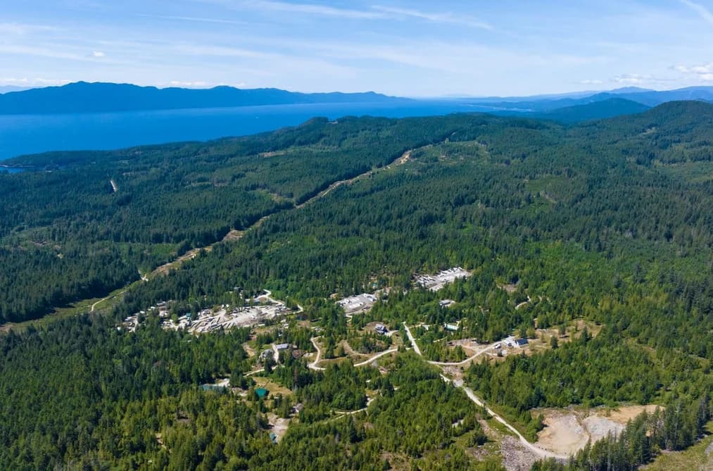 9340 STEPHENS WAY, Halfmoon Bay, BC — Residential for Sale - Photo 2