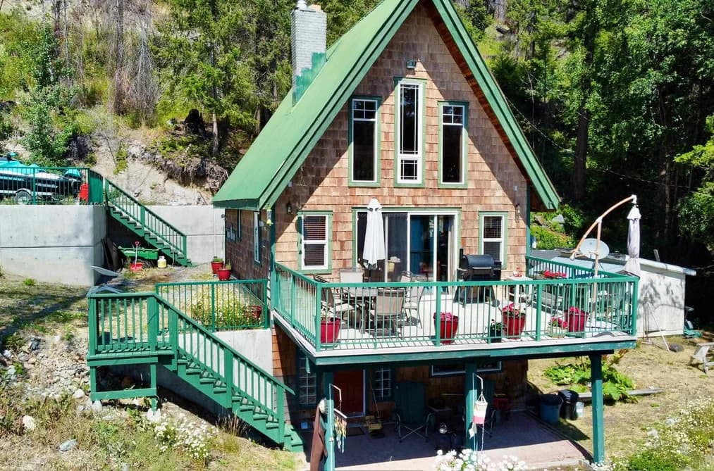 9348 W GUN LAKE ROAD, Pemberton, BC — Residential for Sale - Main Photo