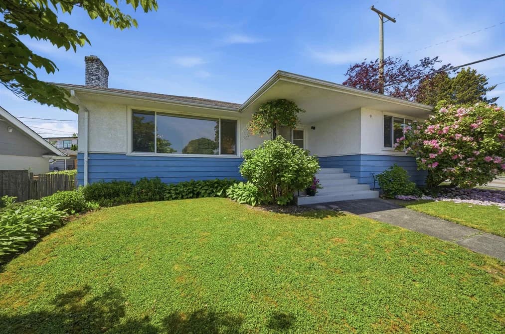 937 CHESTNUT STREET, New Westminster, BC — Residential for Sale - Photo 2
