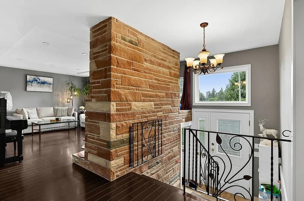 937 KINSAC STREET, Coquitlam, BC — Residential for Sale - Photo 2