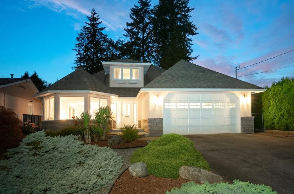 937 WESTMOUNT DRIVE, Port Moody, BC — Residential for Sale - Main Photo