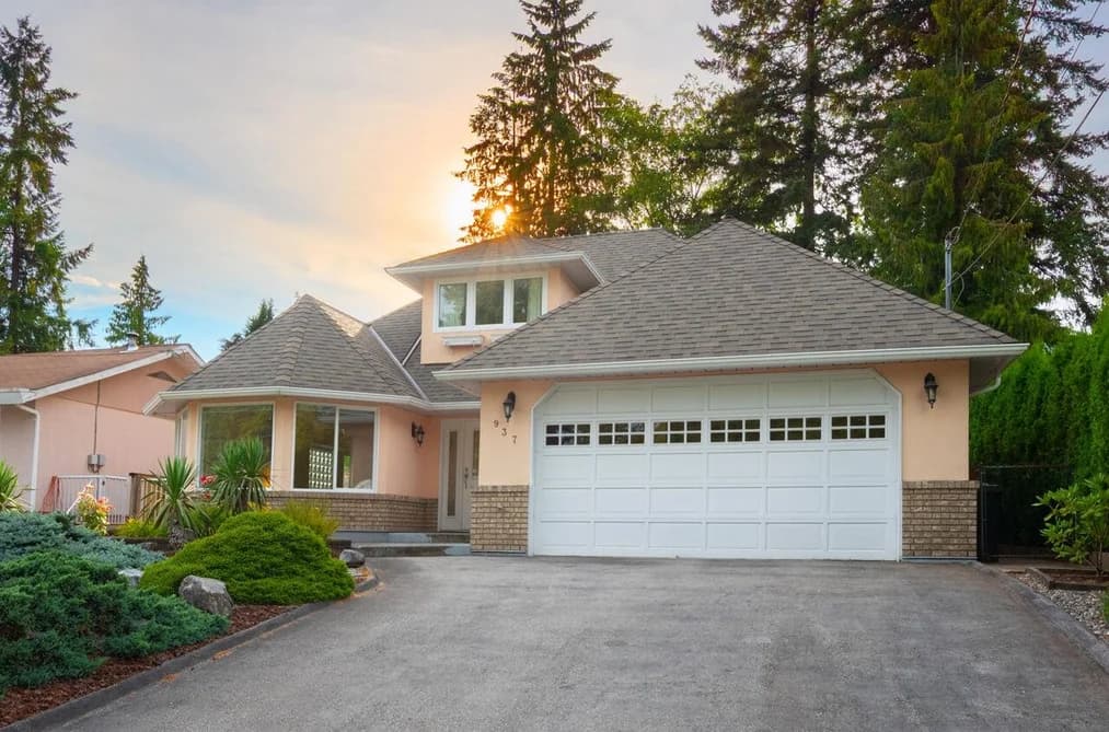 937 WESTMOUNT DRIVE, Port Moody, BC — Residential for Sale - Photo 2