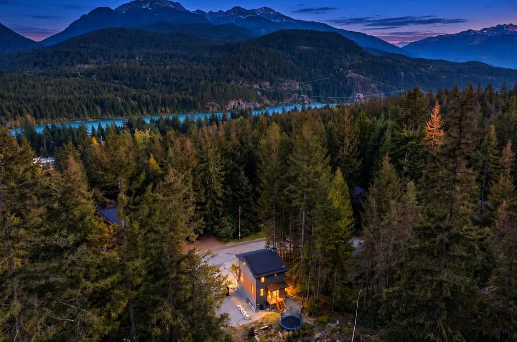 9391 EMERALD DRIVE, Whistler, BC — Residential for Sale - Photo 2