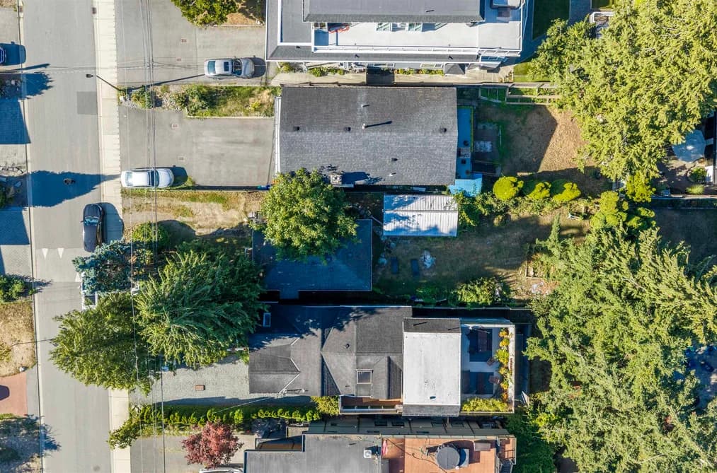 942 LEE STREET, White Rock, BC — Residential for Sale - Photo 2