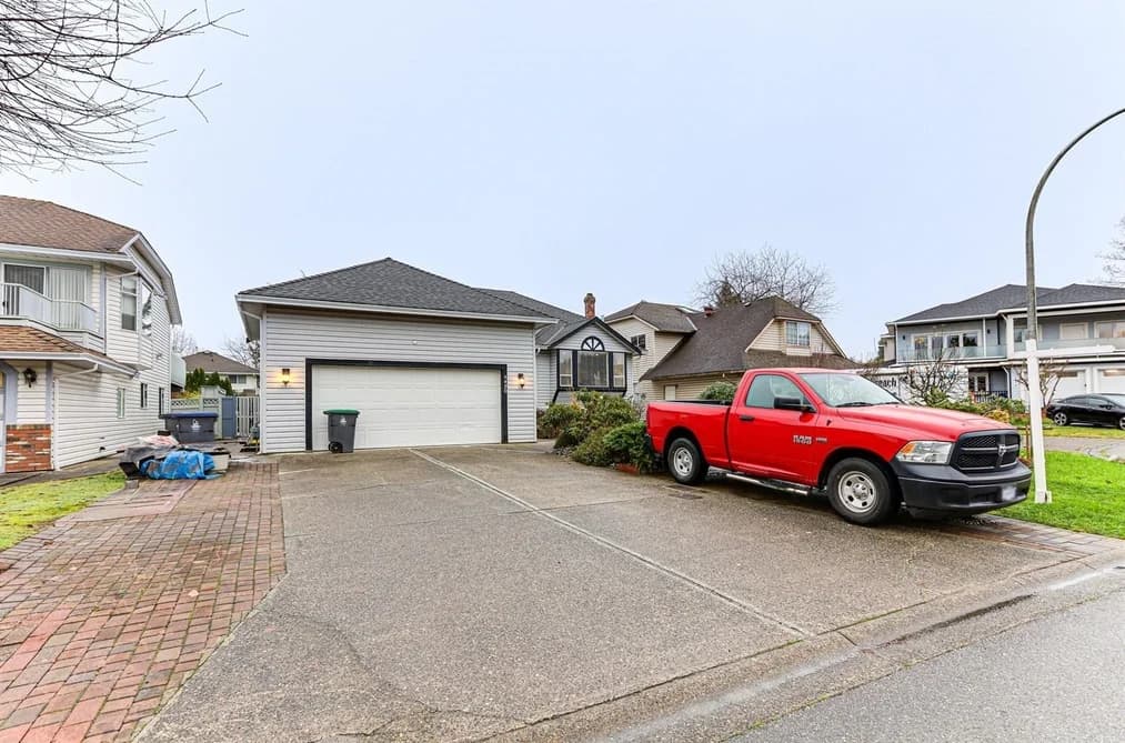 9420 157 STREET, Surrey, BC — Residential for Sale - Photo 2